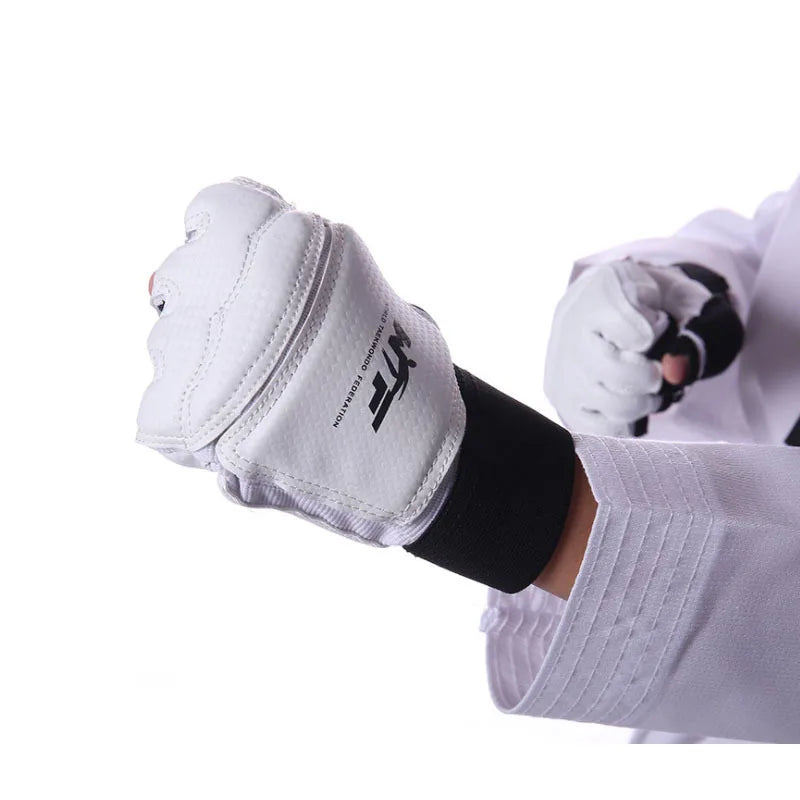 TaekKit Pro™ - Equipamento Completo de Proteção para Taekwondo com Handguard e Protetor de Pé